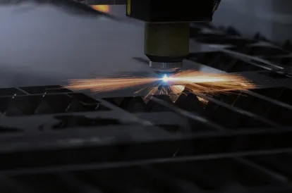 レーザー加工機