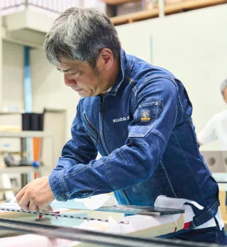 製品を検品する様子